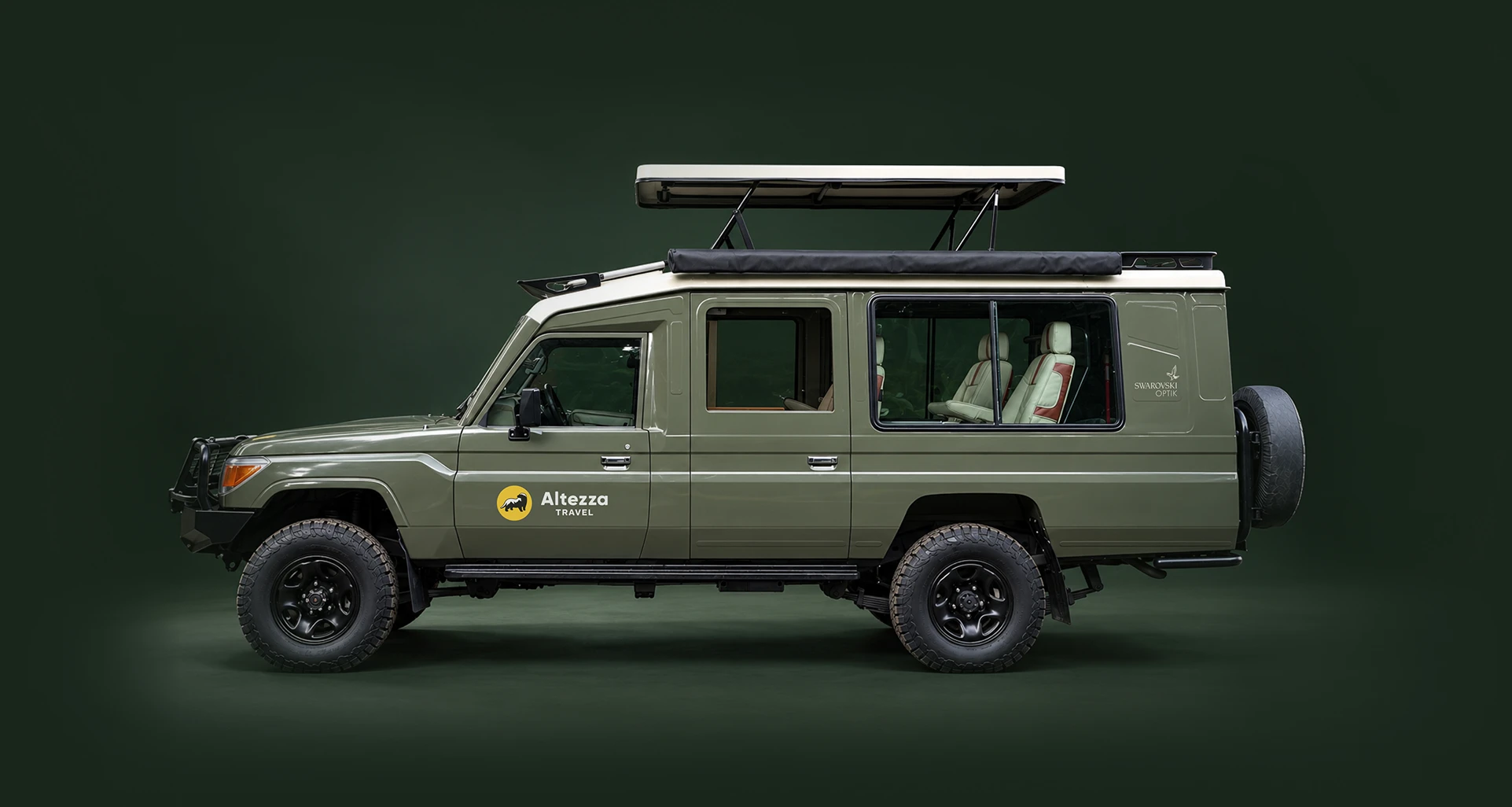 Toyota Land Cruiser Altezza Travela s podignutim panoramskim safari krovom